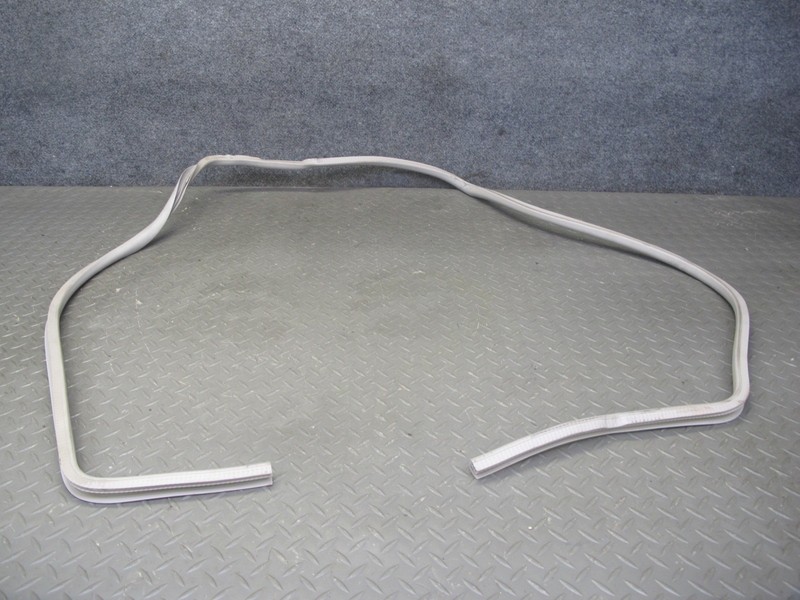 2003-2009 HUMMER H2 FRONT UPPER ROOF WEATHERSTRIP RUBBER SEAL