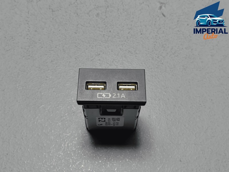 2020-2022 TOYOTA RAV4 CENTER CONSOLE FORWARD DUAL USB PORT POWER OUTLET OEM