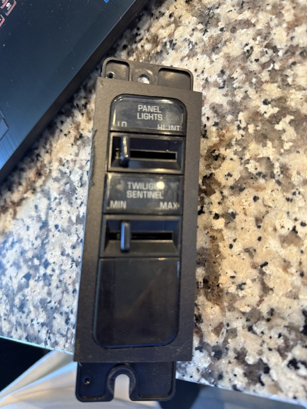 1996 1997 1998 1999 BUICK LESABRE PANEL LIGHTS TWILIGHT SENTINEL SWITCH 25642525
