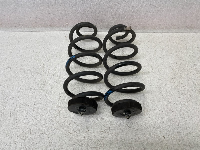 15 16 17 18 Porsche Macan Rear Left & Right Suspension Coil Spring Set 1372 OEM