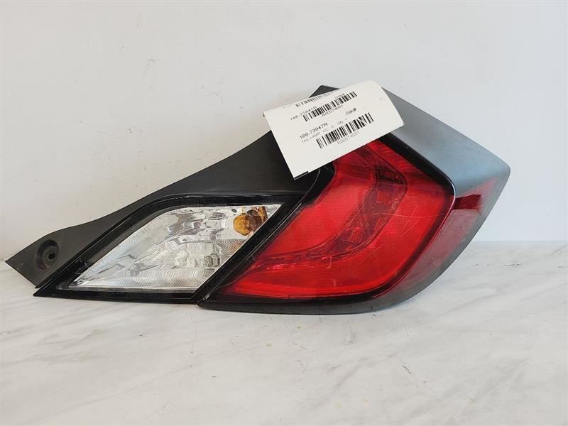 Passenger Tail Light Sedan Quarter Mounted (BROKEN TAB) Fits 16-19 CIVIC 574681