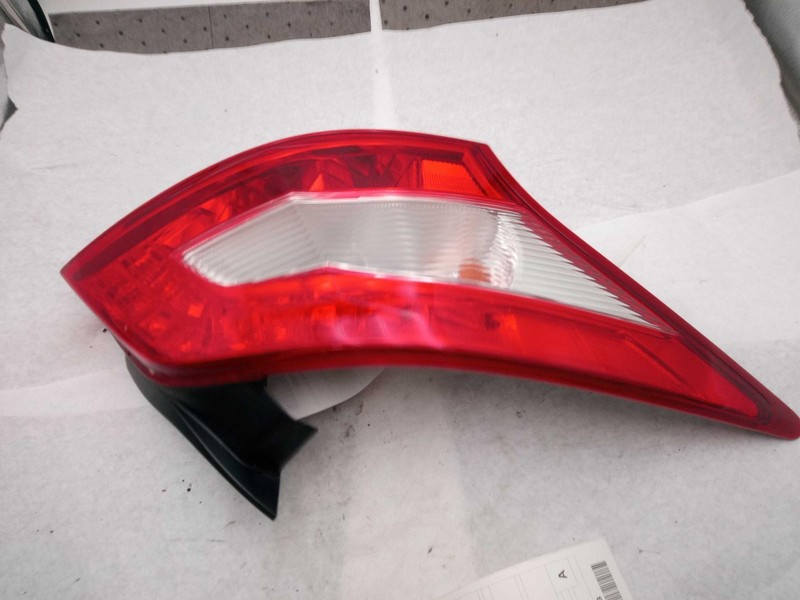 2011 Nissan Maxima Left Tail Light Assembly Silver 365394 Used 133k Miles