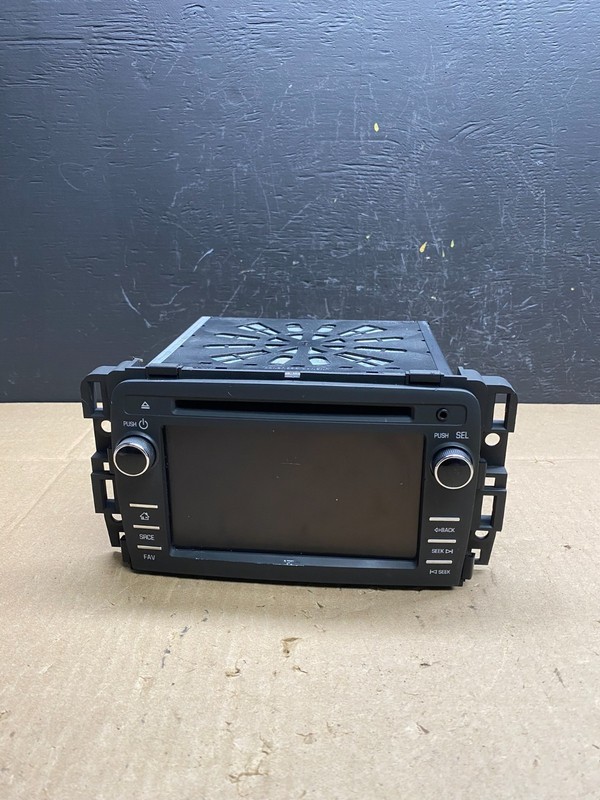 2013 to 2014 Buick Enclave Radio Stereo CD Player Screen Display AB9450 DG