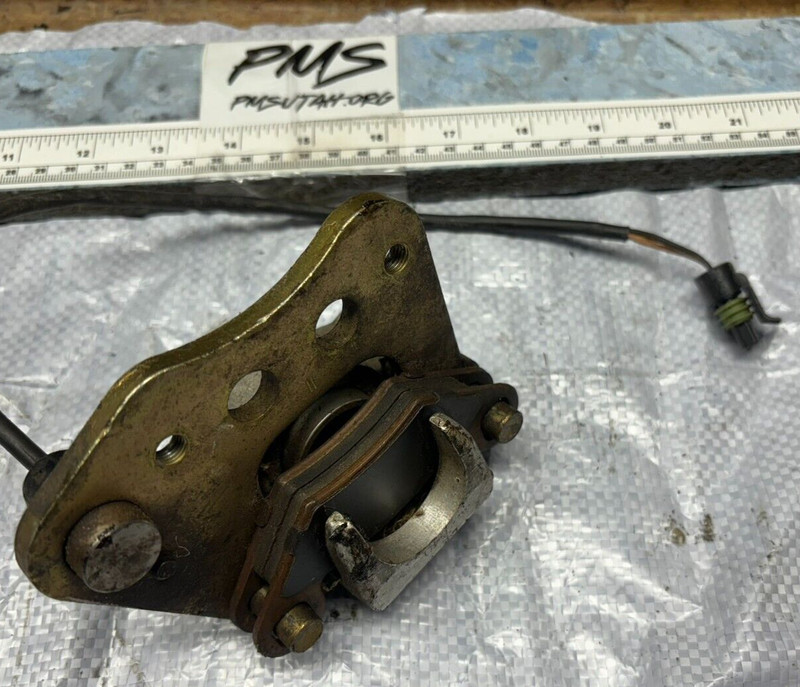 2006 Polaris Sportsman 500 HO 4x4 ATV Front Disk Brake Caliper Right A1
