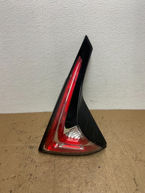 2015 to 2018 Nissan Murano Right Passenger Side Tail Light Inner Oem AC0094 DW