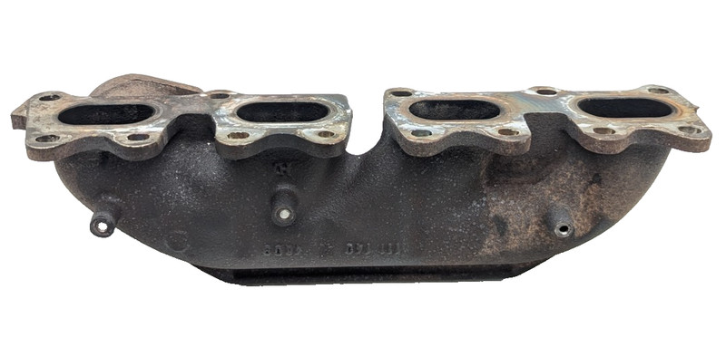 00-02 Mercedes C230 Kompressor 2.3L Exhaust Manifold 1111404809