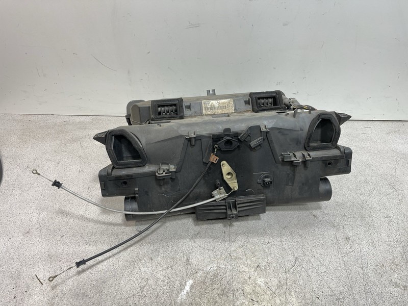 02-06 Dodge Mercedes Sprinter T1N AC A/C Evaporator Heater Duct Housing Air