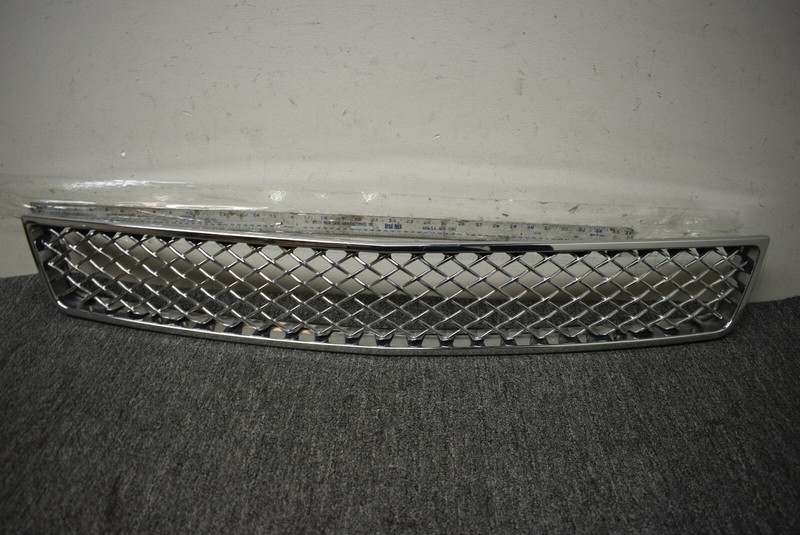 2009-2014 CHEVROLET AVALANCHE SUBURBAN TAHOE FRONT GRILLE FACTORY OEM