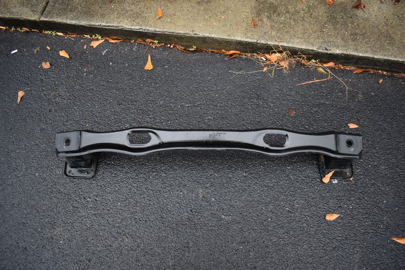 2007-2013 BMW X5 REAR REINFORCEMENT BAR FACTORY OEM