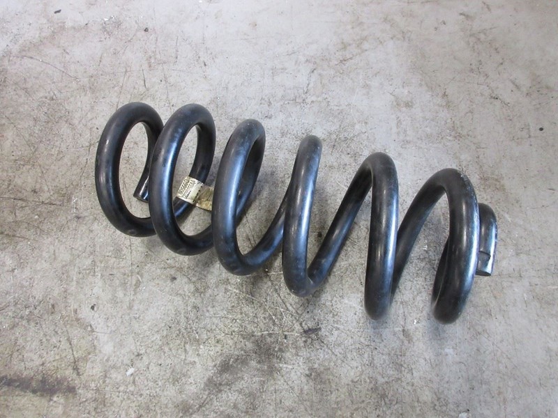 2016-2020 Jeep Grand Cherokee OEM L/R Rear Coil Spring 68285755