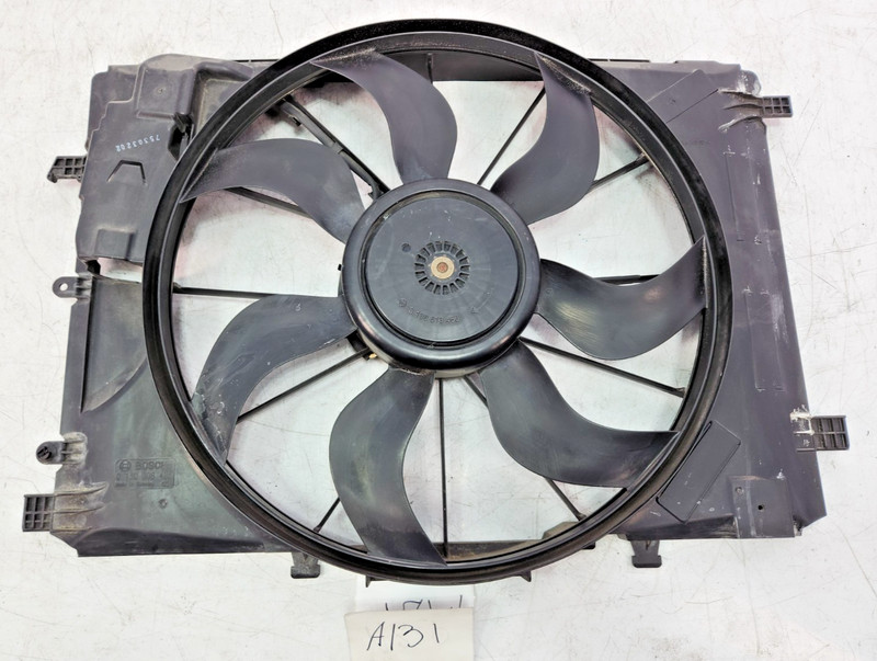 ✅ 08-20 OEM Mercedes C117 CLA250 Engine Radiator Cooling Fan Motor