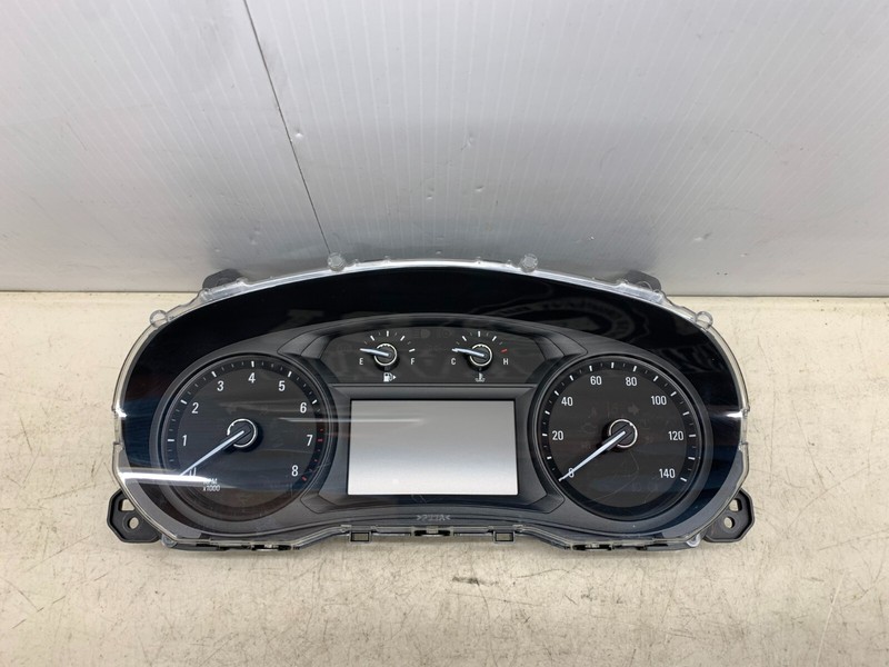2017-2022 BUICK ENCORE SPEEDOMETER ODOMETER GAUGE CLUSTER 39,624 MILES OEM