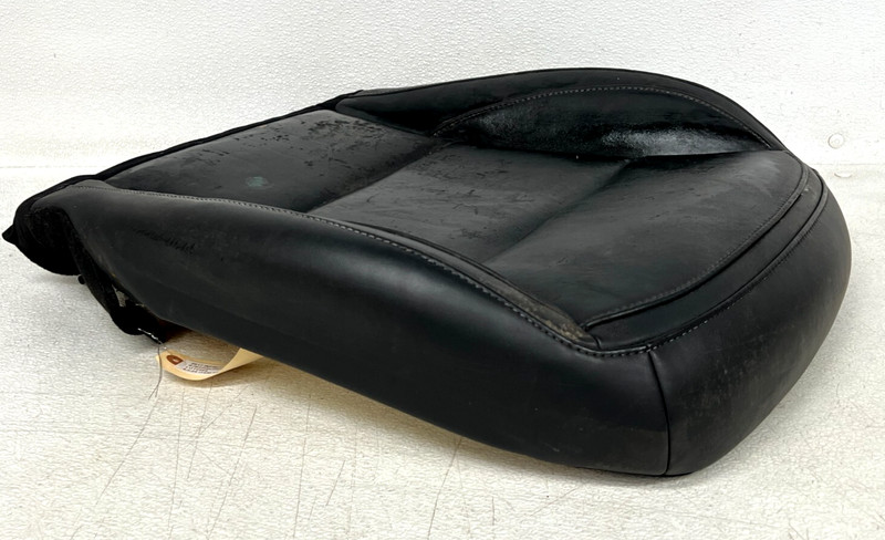 ⭐2017-2019 INFINITI QX30 FRONT RIGHT PASS SIDE LOWER SEAT CUSHION OEM LOT2589
