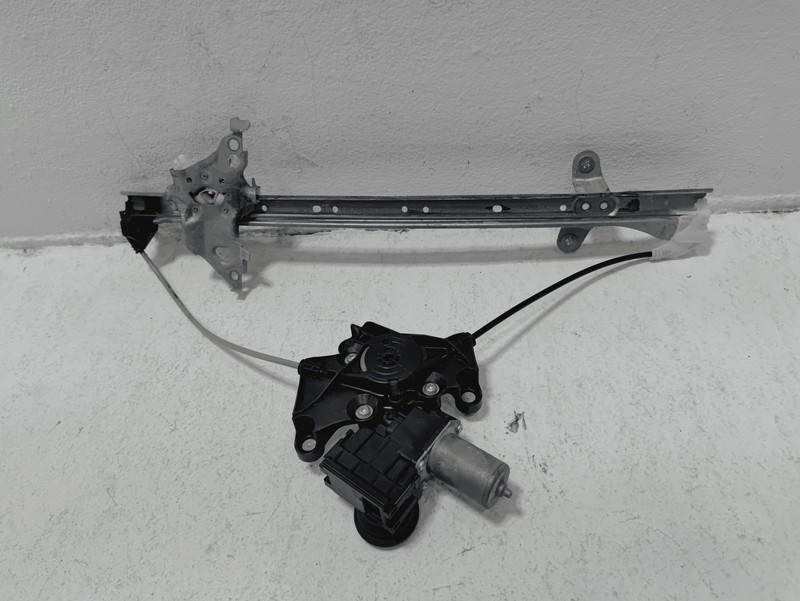 TOYOTA RAV4 2019-2024 REAR PASSENGER SIDE DOOR WINDOW REGULATOR W/ MOTOR OEM