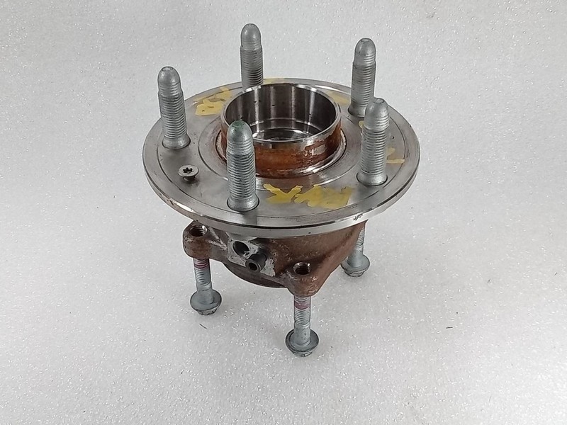 2010-2017 Chevrolet Equinox GMC Terrain Rear Wheel Hub 224 OEM 25979186