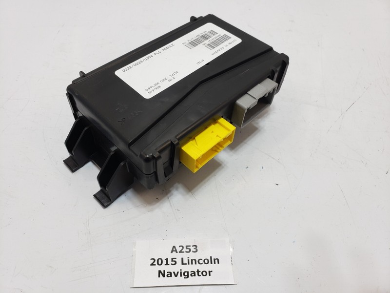 ✅ 08-17 OEM Lincoln Navigator Power Liftgate Control Module