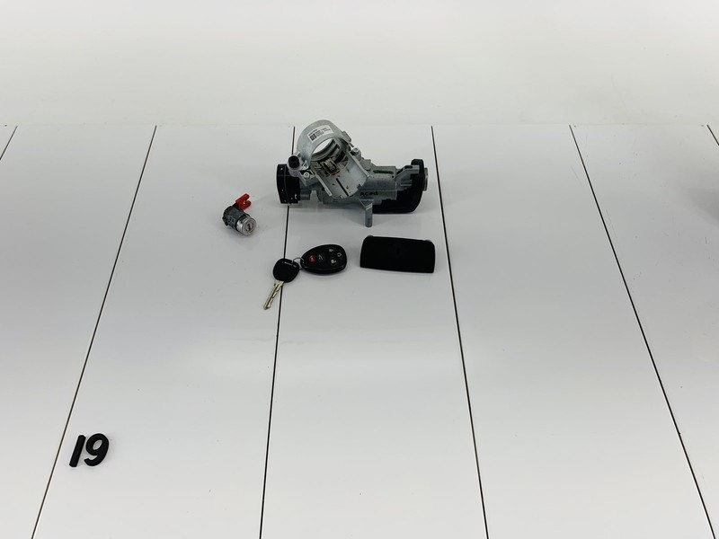 07-16 GMC ACADIA STEERING COLUMN IGNITION & CENTRAL LOCK CYLINDER W/ KEY OEM