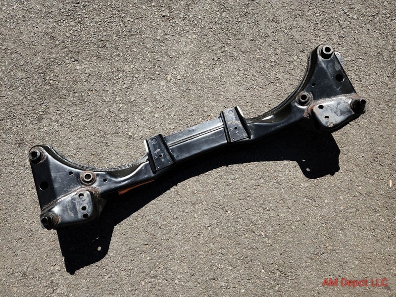 2004 BMW 330ci 330i 325i 325ci E46 Front Suspension K-Frame Crossmember 1096902
