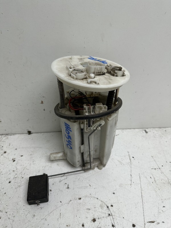 2006-2013 Lexus IS250 & IS350 Fuel Gas Pump w Sending Unit & Bracket Oem