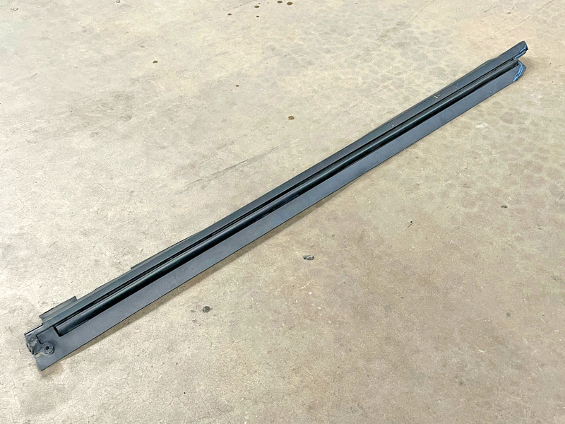 ⭐2019-2025 CADILLAC XT4 LEFT DRIVER SIDE SKIRT ROCKER PANEL MOLDING OEM LOT2679