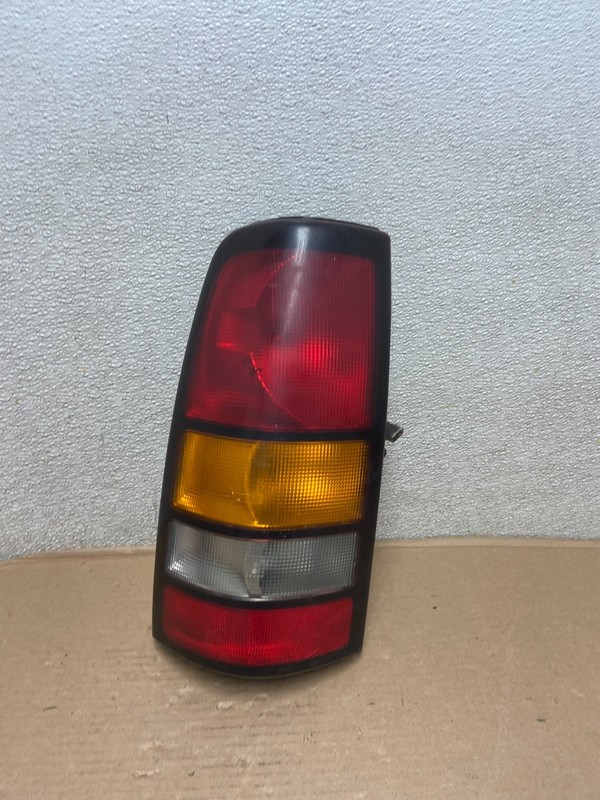 1999-2002 Chevrolet Silverado 1500 Sierra Left Driver Side Tail light AA9912 LK