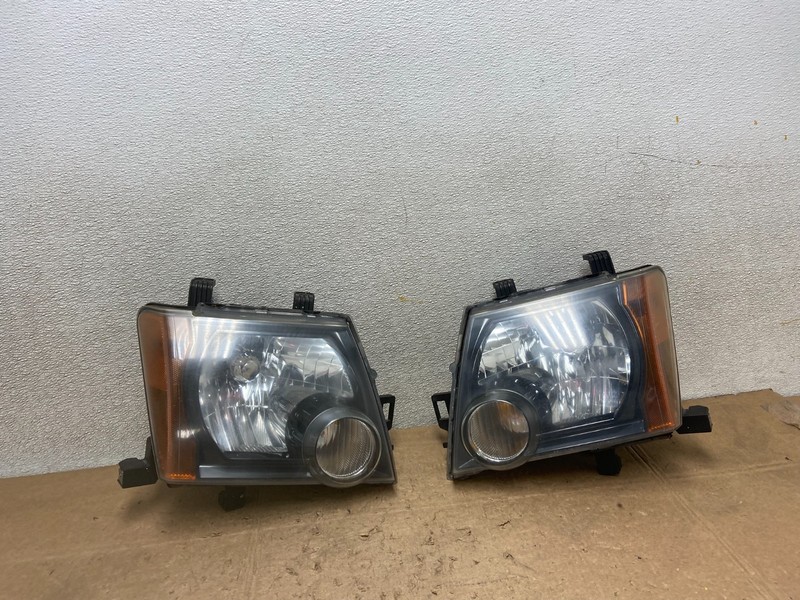 2005-2015 Nissan Xterra Left+Right Side Set Headlights OEM Y8327 DW