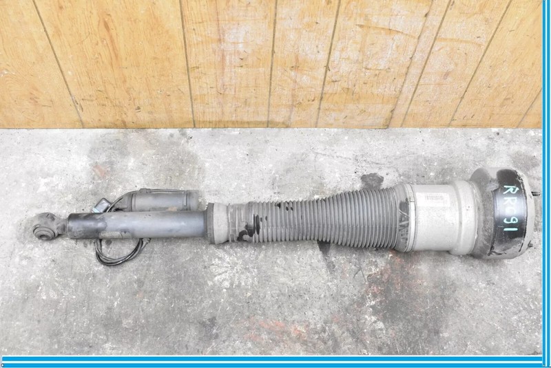07-14 Mercedes W221 S550 CL550 Rear Right Airmatic Suspension Shock Strut OEM