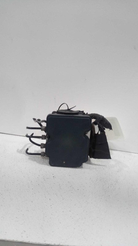 2015 Jeep Cherokee ABS Pump & Motor Assembly OEM 68250690AA Green 114K MI