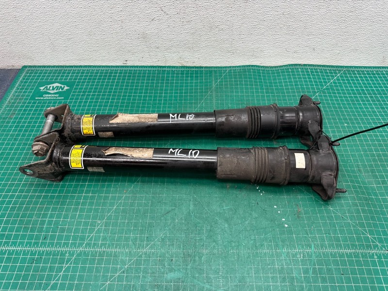 06-11 Mercedes-Benz ML350 W164 - REAR LEFT & RIGHT SIDE SHOCK STRUT ABSORBER OEM