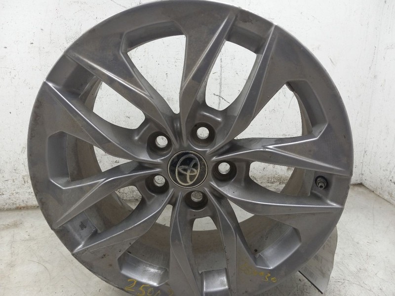 21 22 23 TOYOTA SIENNA 17X7 WHEEL 5 Y SPOKE