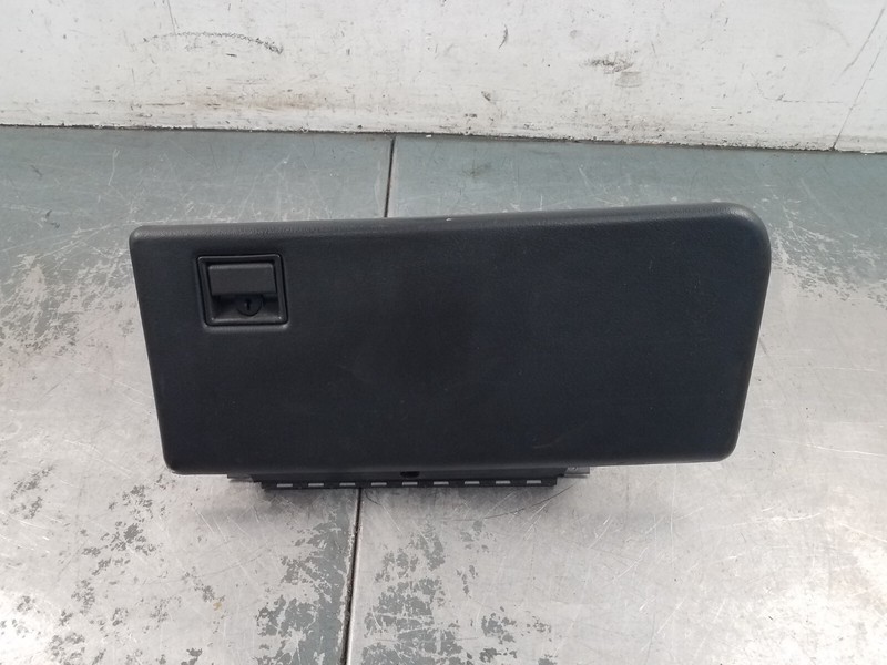 2000 Pontiac Trans Am Glove Box #3041 A12