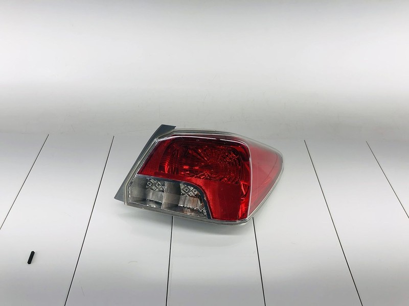 14-16 SUBARU IMPREZA REAR RIGHT SIDE TAIL LIGHT BRAKE STOP LAMP OEM