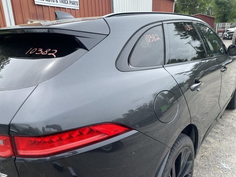 17-20 JAGUAR F-PACE RIGHT PASSENGER SIDE QUARTER PANEL GRAY PC:1AU AWD 57K 39552