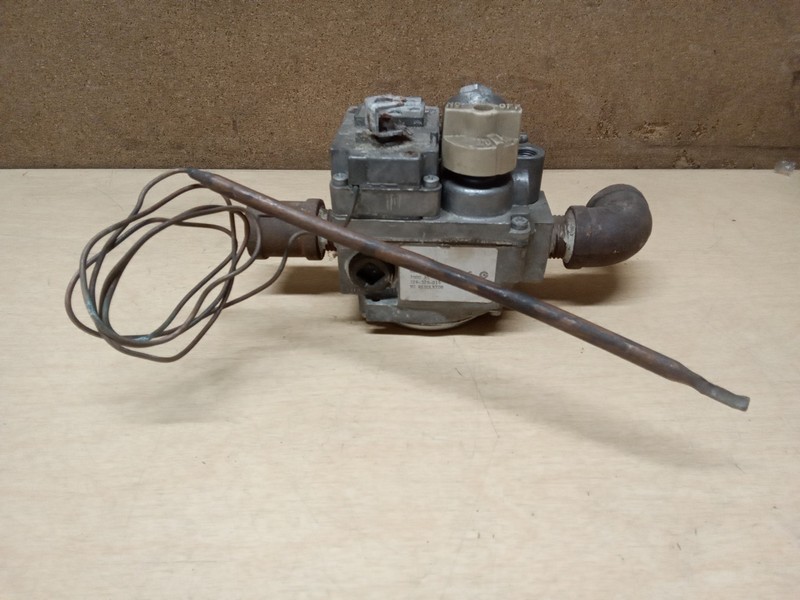 Robertshaw Unitrol 700AS 324-325-015 Hydraulic Combination Gas Valve