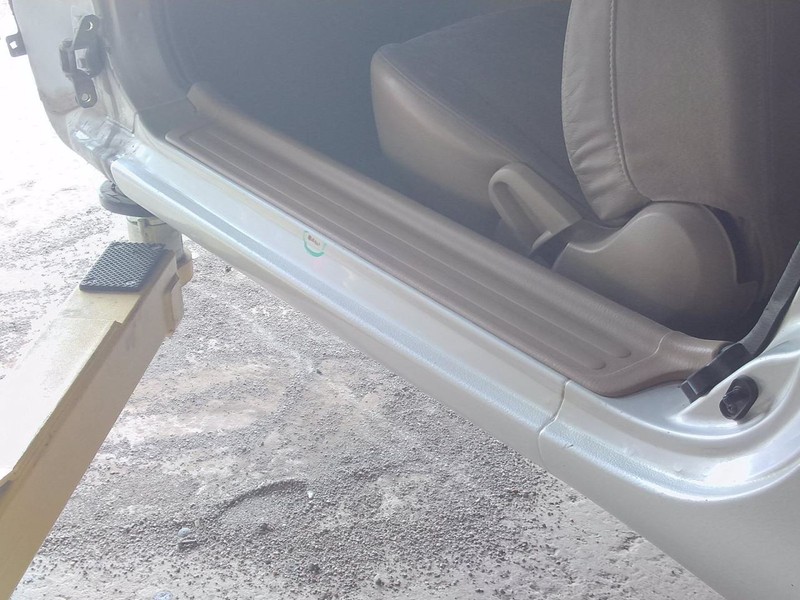 01-05 Mazda Mx-5 Miata NB Silver Driver Left Side Rocker Panel Cut