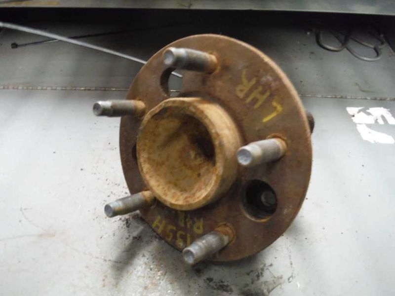 99 00 01 02 03 04 05 GRAND AM HUB REAR SE 135518