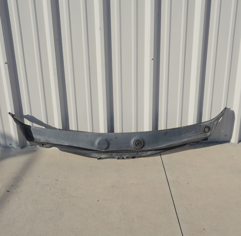 2018 - 2023 BMW X2 F39 FRONT WINDSHIELD COWL VENT GRILLE COVER PANEL OEM