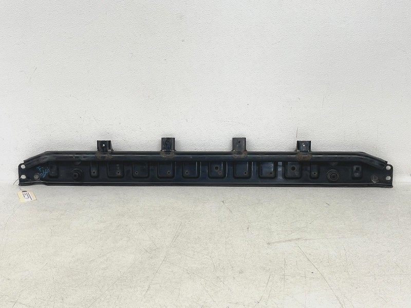 ⭐2015-2019 LAND ROVER DISCOVERY SPORT LOWER RADIATOR SUPPORT BRACKET OEM LOT2605