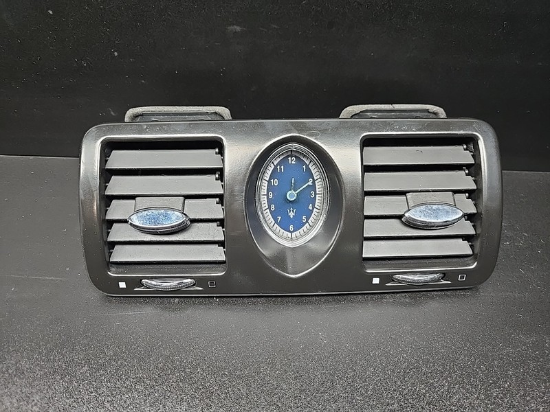 03-12 Maserati Quattroporte Front Center Air Vents Dash Dashboard Clock Oem