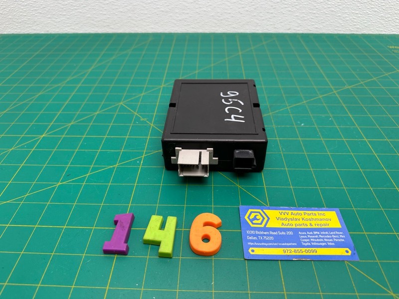 93-96 Chevy Corvette C4 KEYLESS ENTRY CONTROL MODULE OEM 10261112