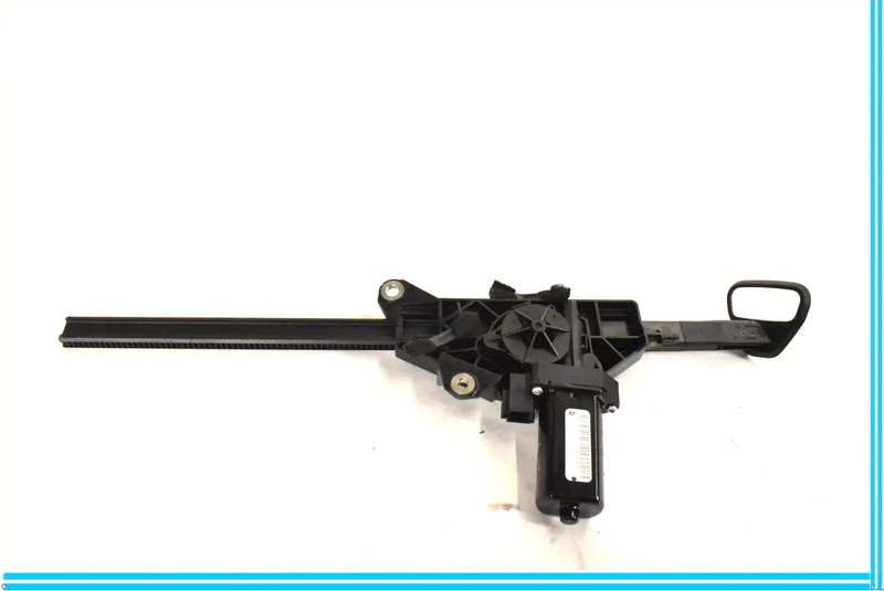 10-17 Mercedes W207 E350 E400 Coupe Right Side Seat Belt Feeder Motor OEM