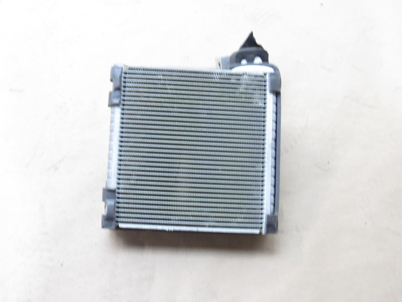 BMW M235i F44 2023 AC A/C Evaporator Core Radiator 20-25 *