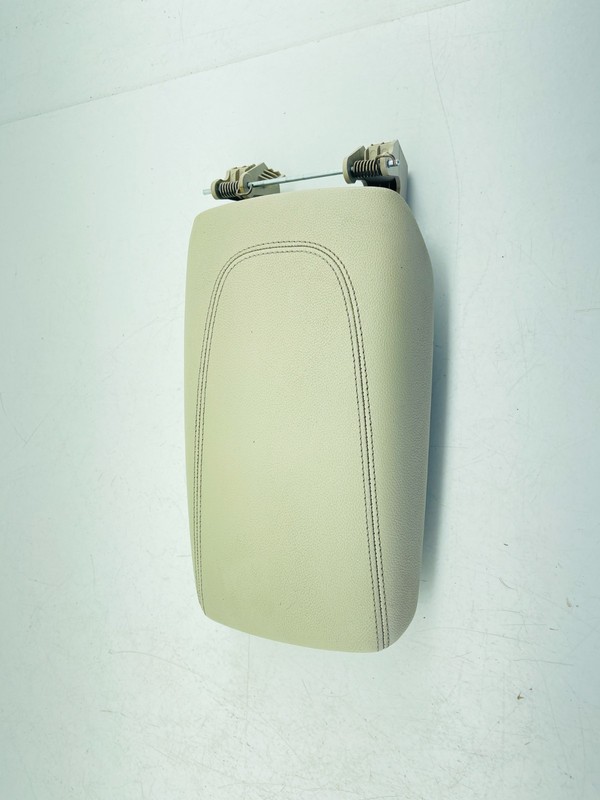 18-20 BUICK REGALCENTER CONSOLE ARMREST ARM REST STORAGE LID COVER OEM