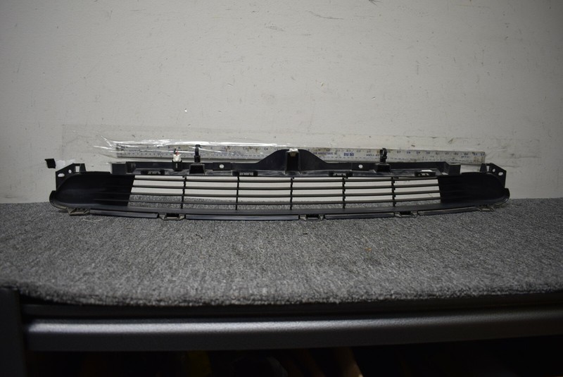 2017-2018 TESLA MODEL 3 FRONT LOWER MESH GRILLE FACTORY OEM