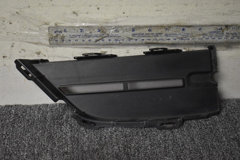 BMW X3 GRILLE LEFT SIDE FACTORY OEM