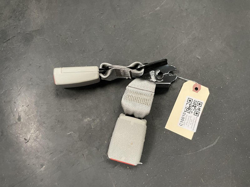Rear Left Seat Belt Buckle 2021 Cadillac XT4 84517463 2019 2020 2022 2023