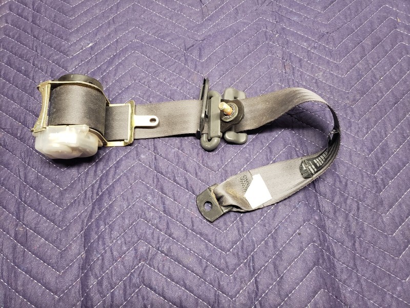 2001 Mitsubishi Montero Sport Rear Left Seatbelt Assembly OEM Gray