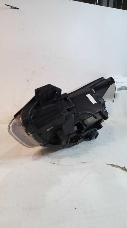 KIA Sportage 2018 Right Headlight Assembly White OEM 640990 98K Miles