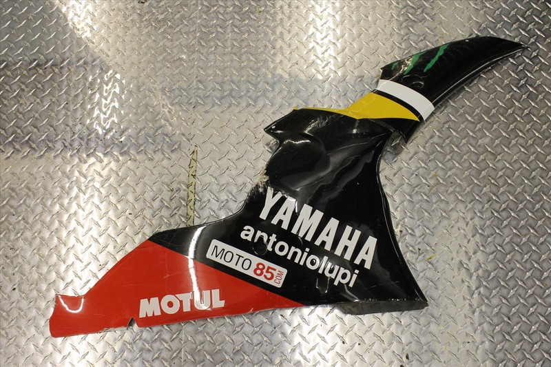 2009 YAMAHA YZF R6 R 6 RIGHT SIDE LOWER FAIRING COWL BODY YZFR6