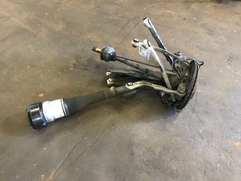 2010-2013 MERCEDES S550 W221 REAR RIGHT SPINDLE KNUCKLE W/ ARMS & AIR RIDE OEM